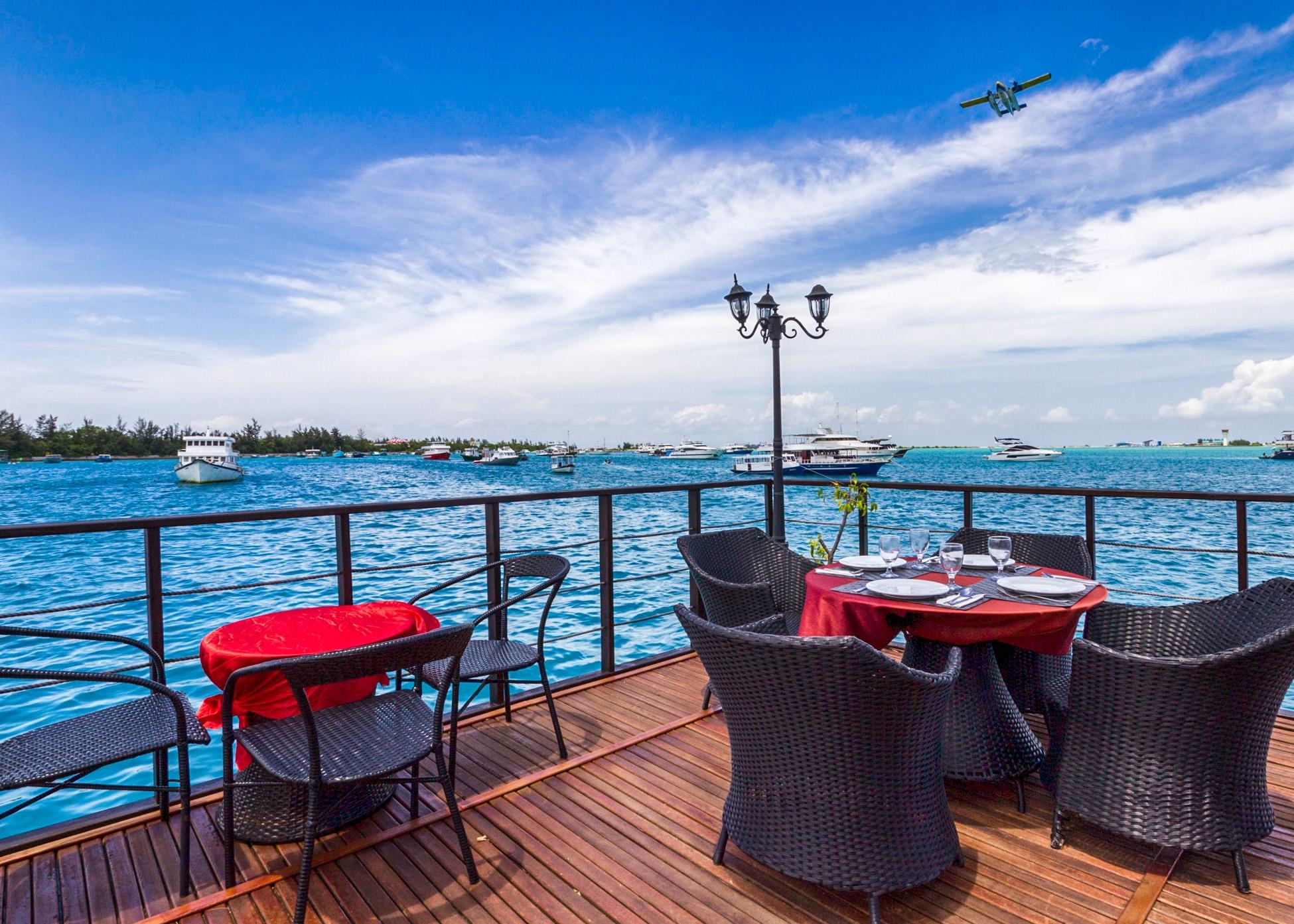 Hotel Ui Inn Malé Extérieur photo