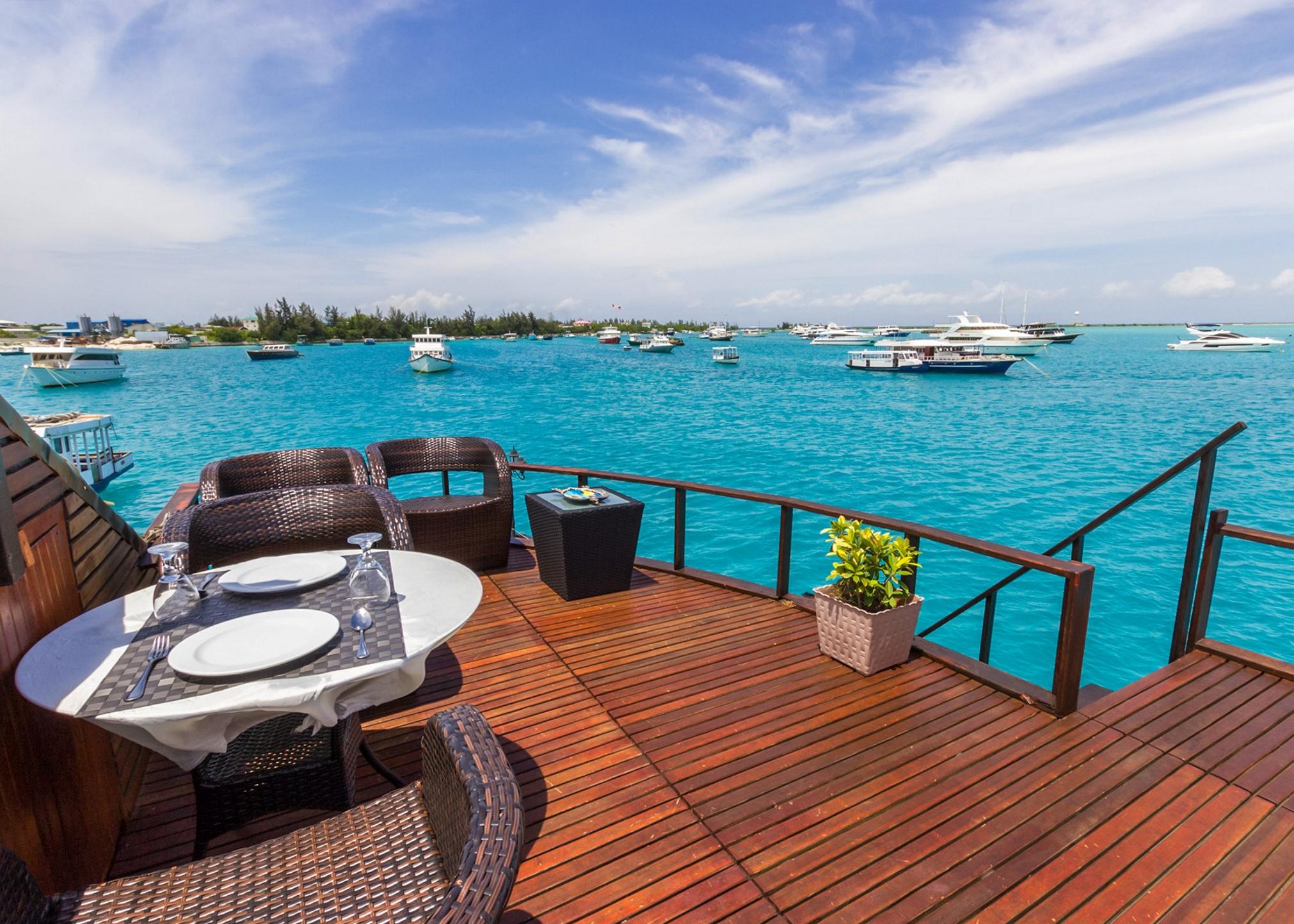 Hotel Ui Inn Malé Extérieur photo