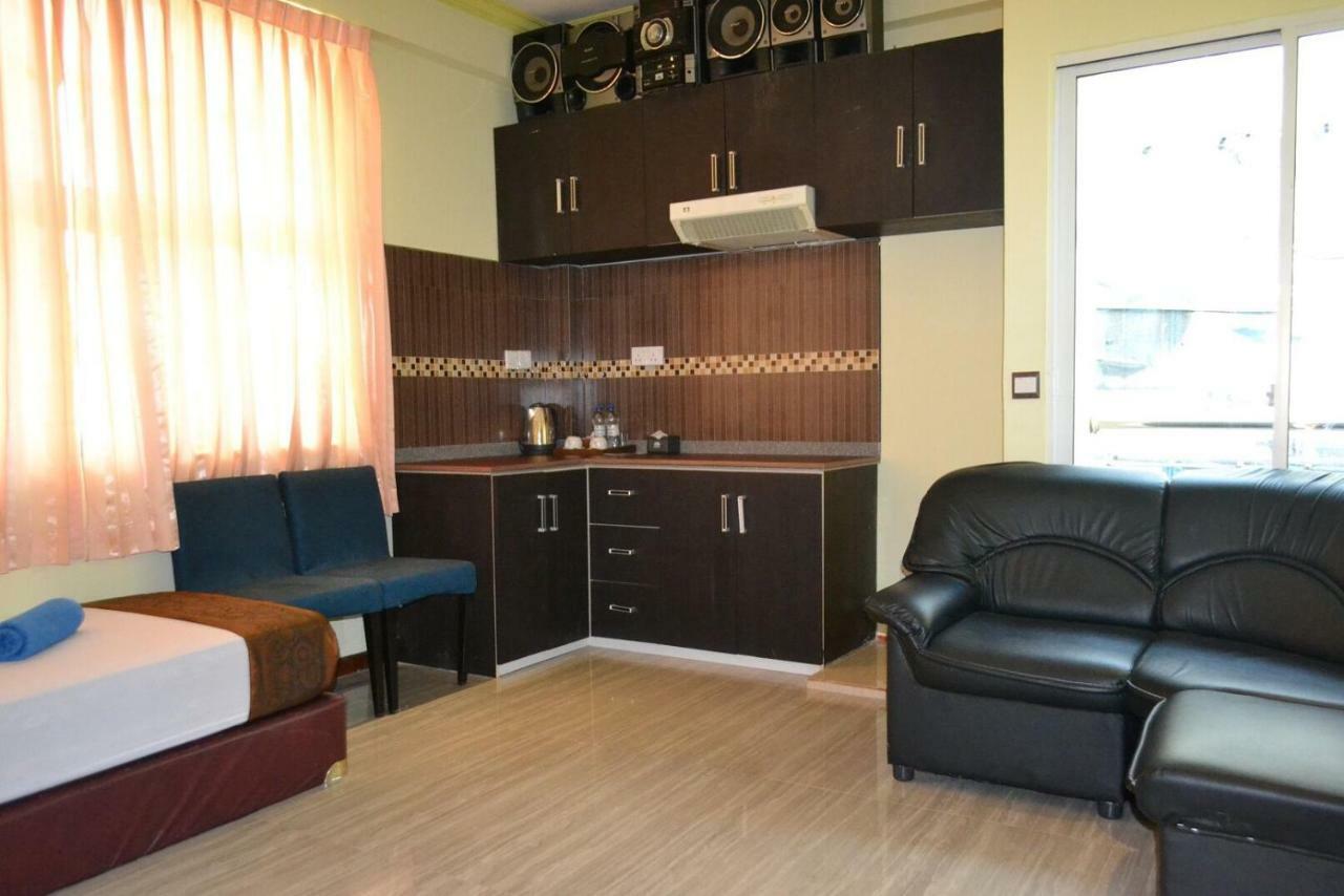 Hotel Ui Inn Malé Extérieur photo