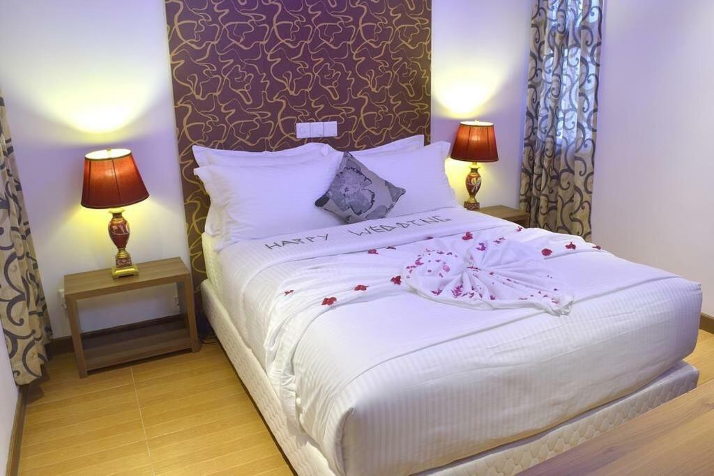 Hotel Ui Inn Malé Extérieur photo